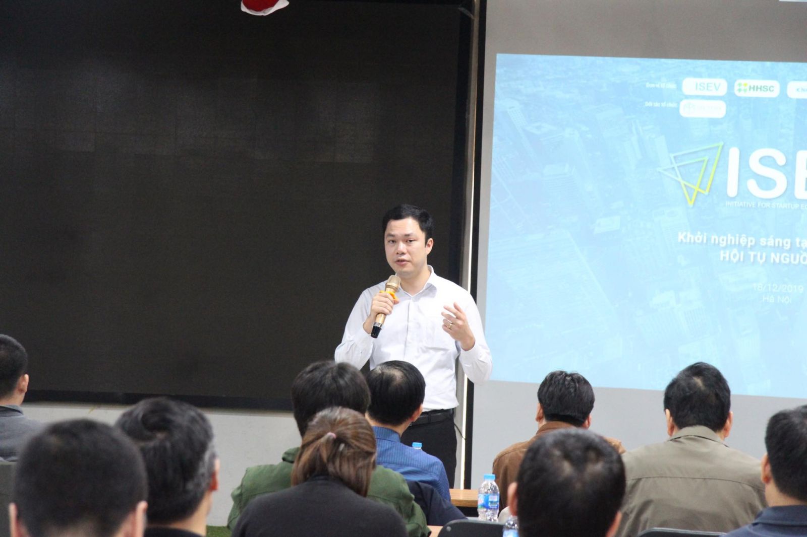 Kết nối mạng lưới chuyên gia hỗ trợ start up địa phương
